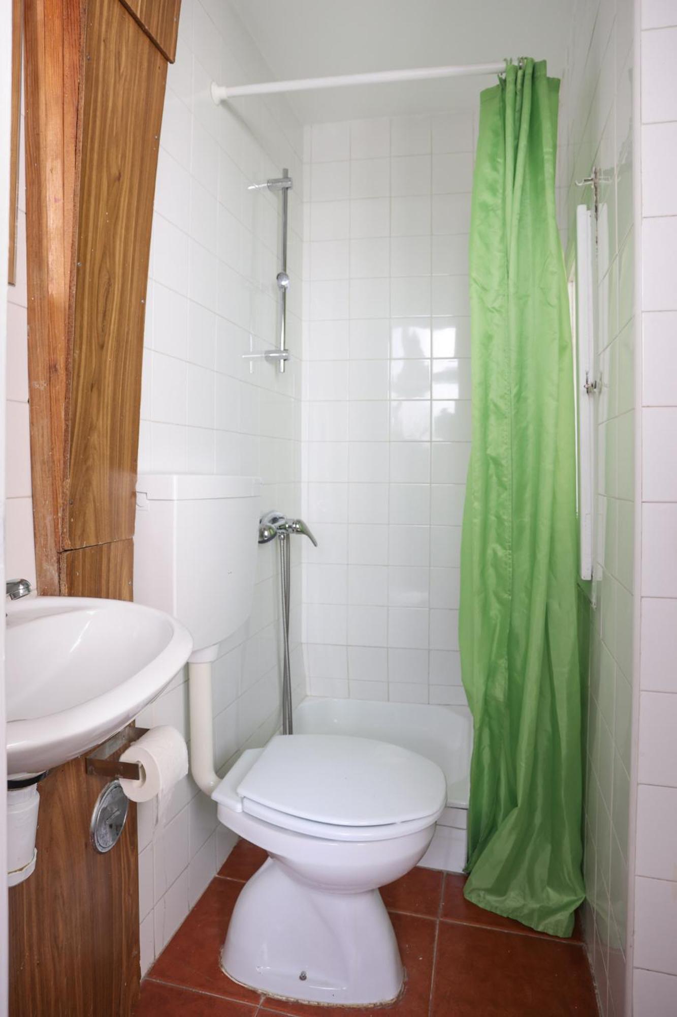 City Center Apt In Lively Bairro Alto! Lisbon Exterior photo
