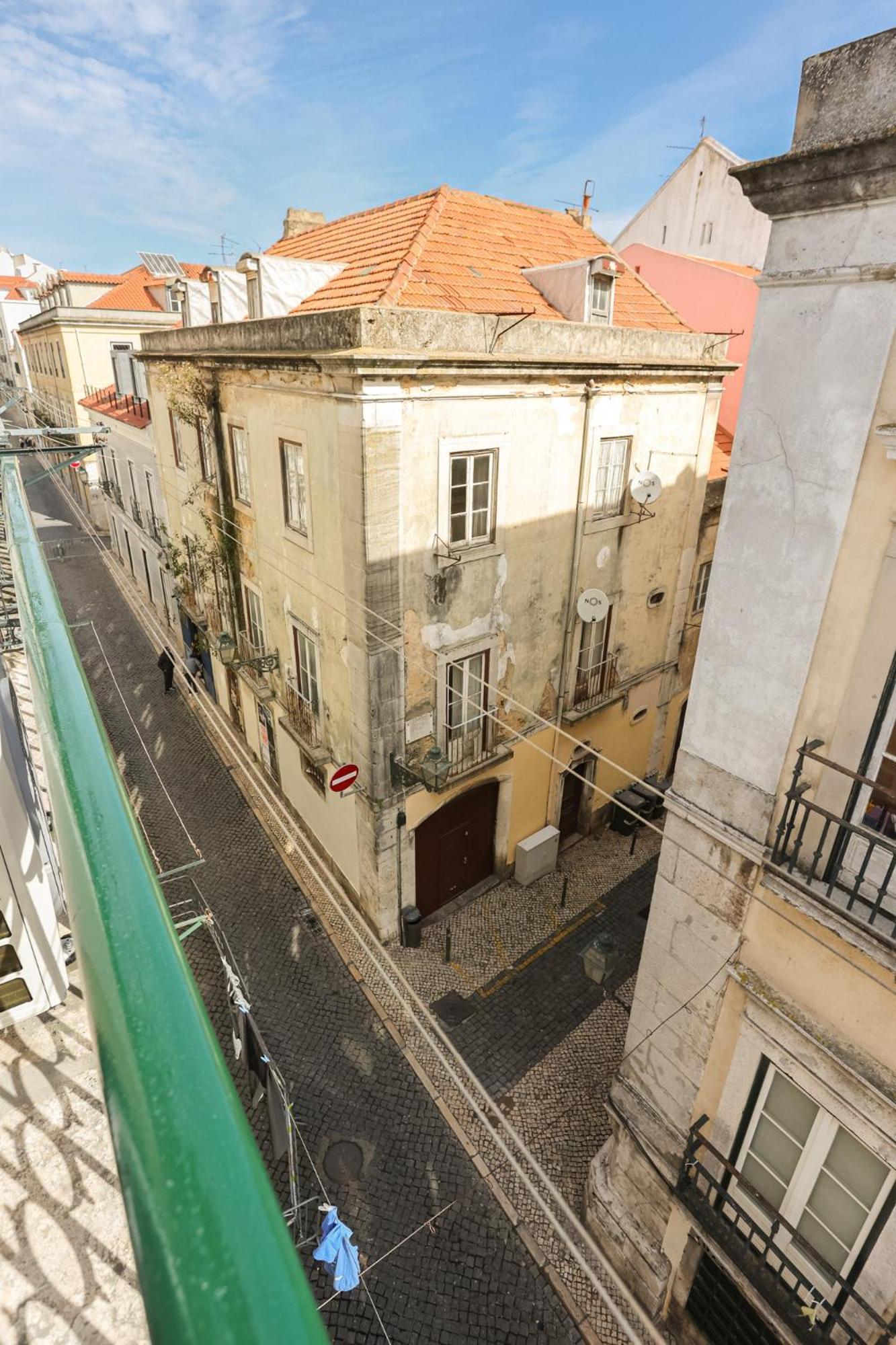 City Center Apt In Lively Bairro Alto! Lisbon Exterior photo